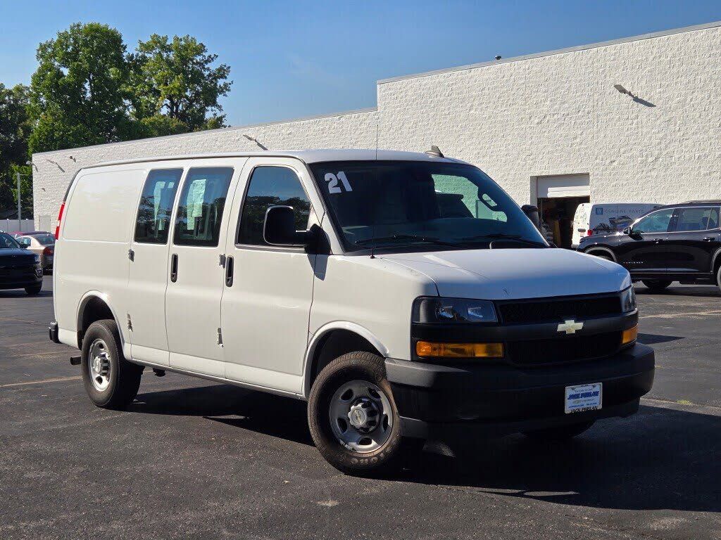 2021 CHEVROLET Express