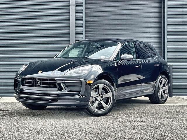 2026 PORSCHE Macan