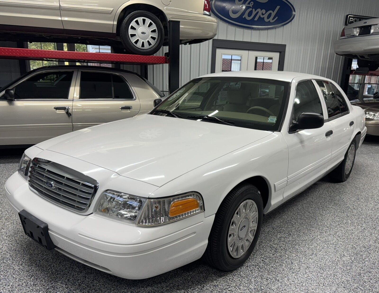 Ford Crown Victoria