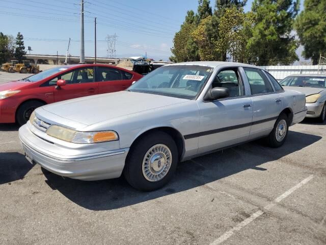 Ford Crown Victoria