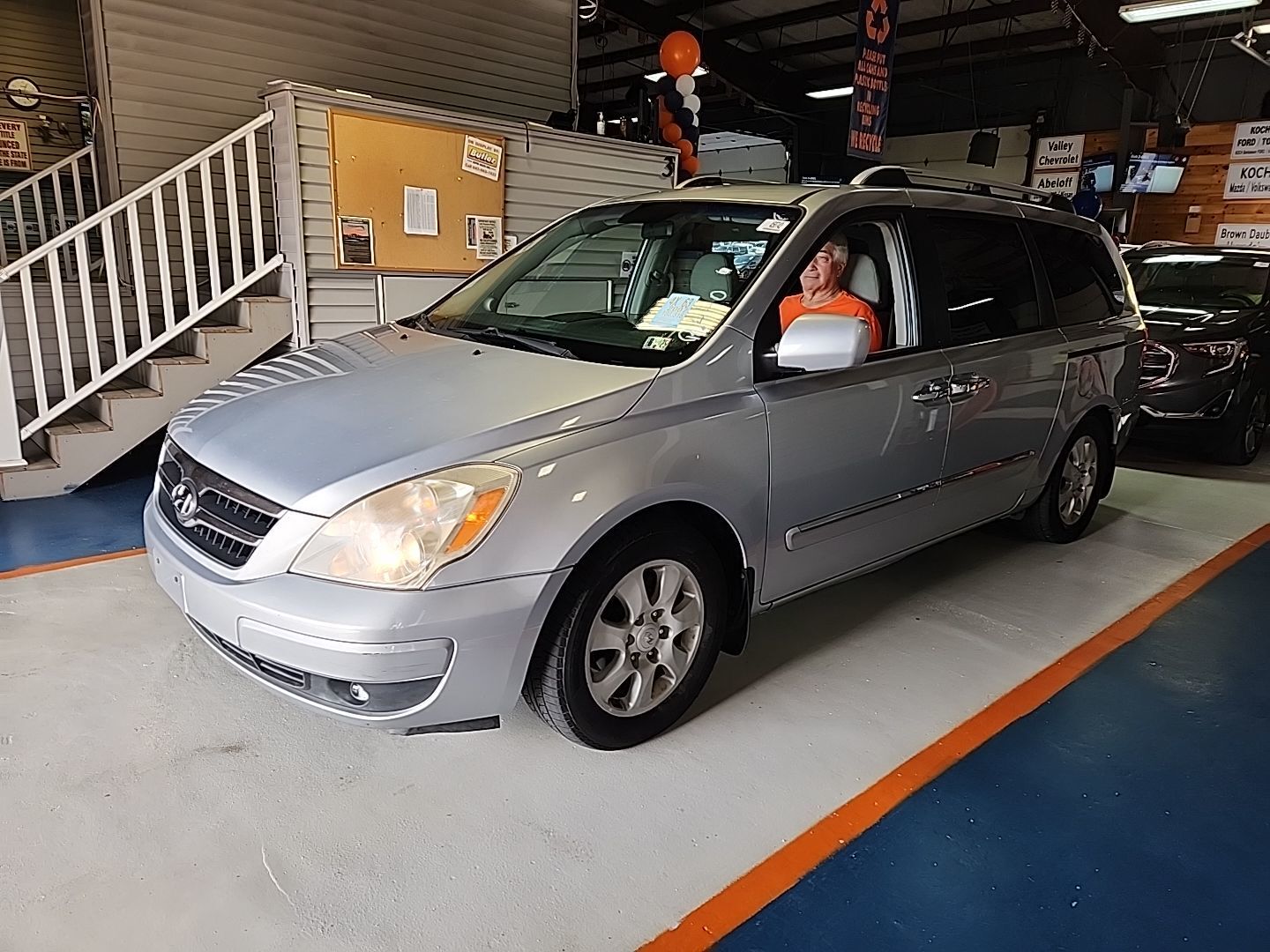 Hyundai Entourage