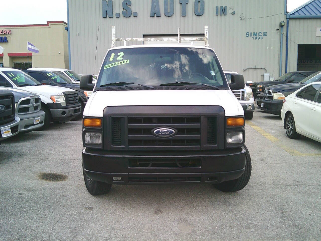 2012 FORD E-250