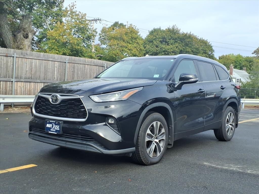 2022 TOYOTA Highlander