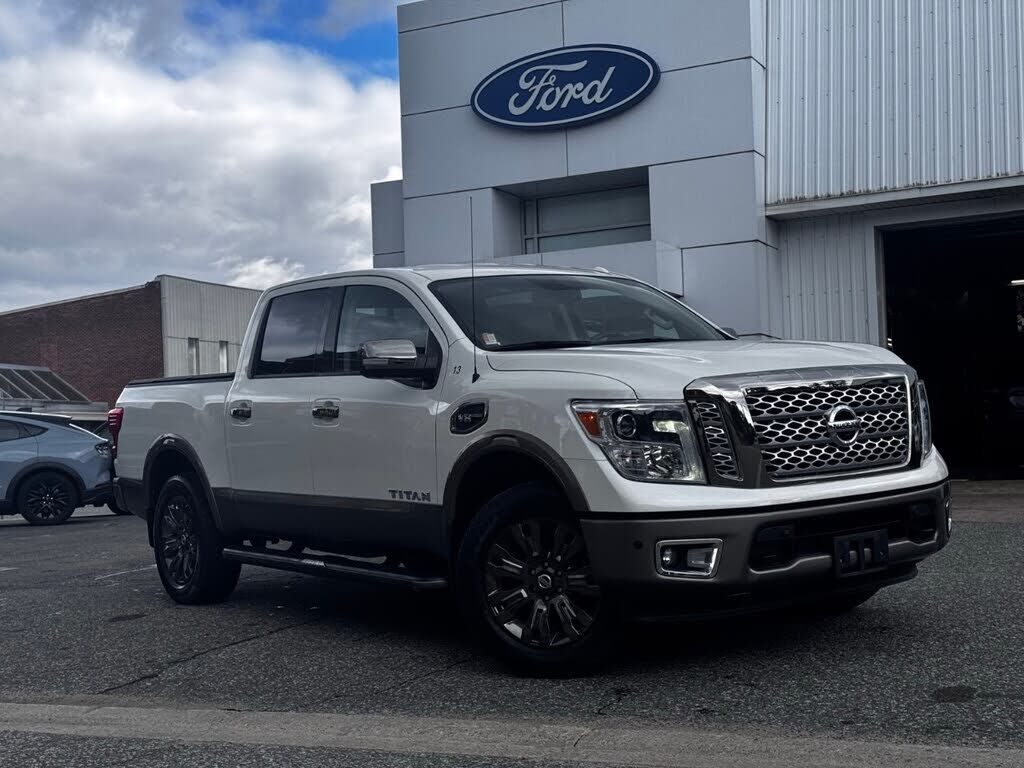 Nissan Titan