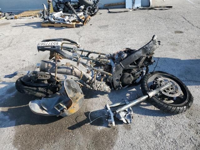 Suzuki DL650