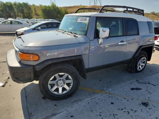 Toyota FJ Cruiser