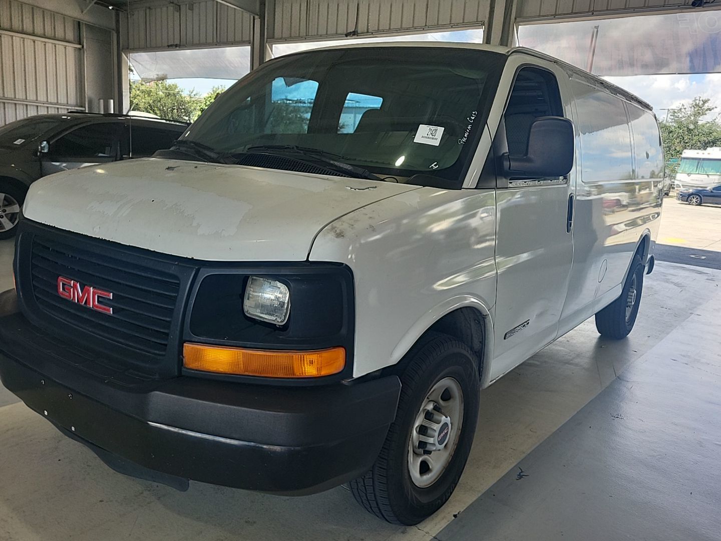 GMC Savana