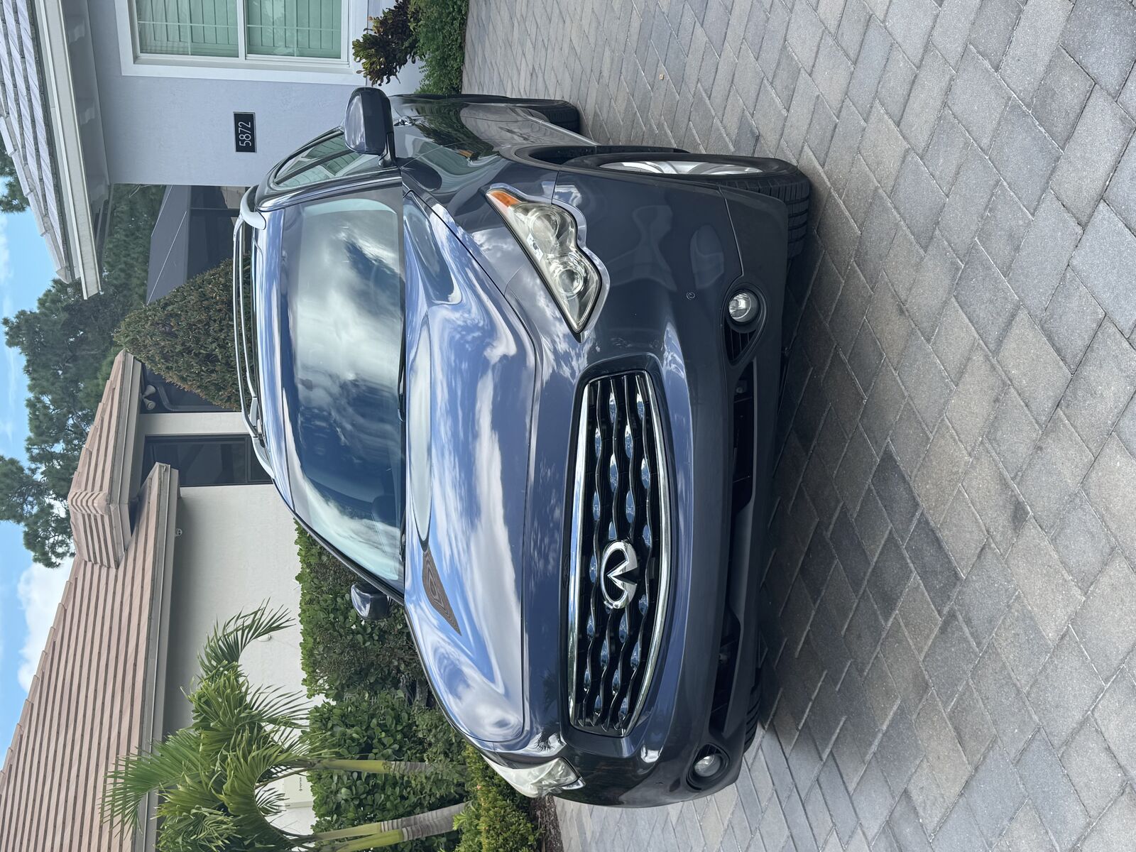 Infiniti FX35