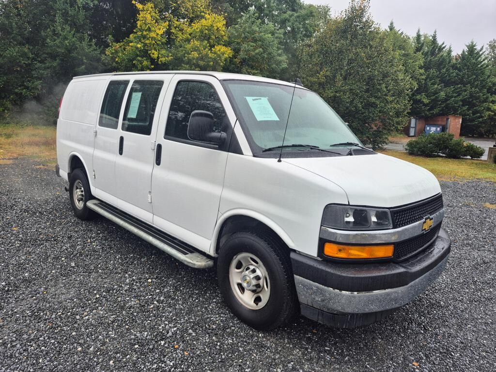 2023 CHEVROLET Express