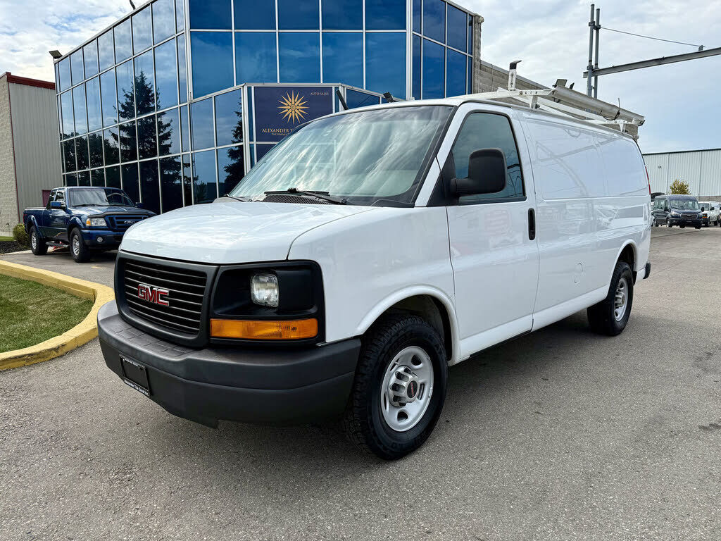 GMC Savana