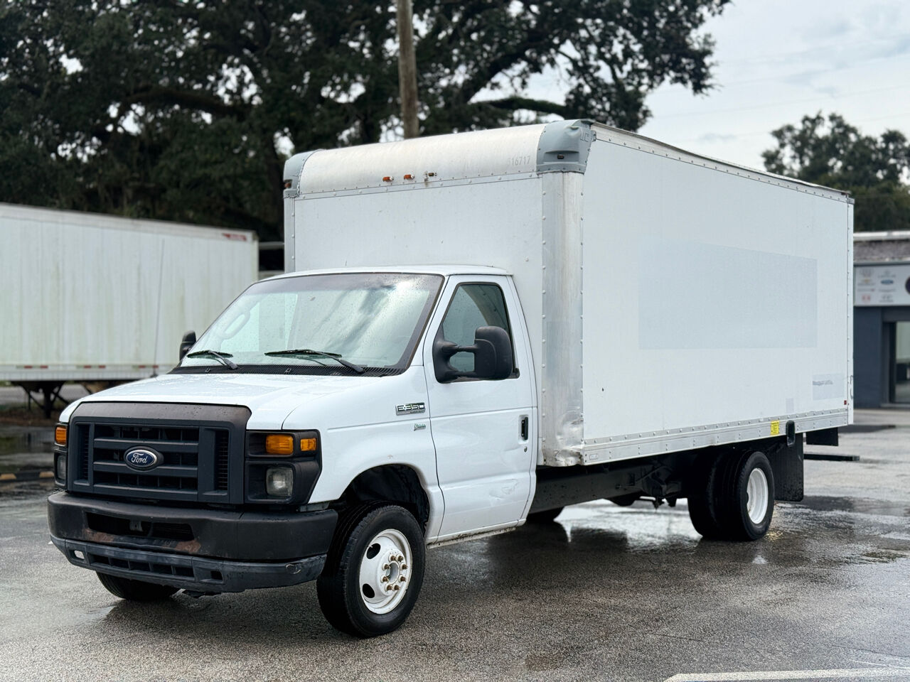 Ford E-350