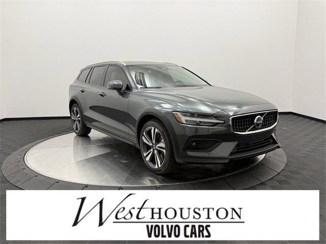 2026 VOLVO V60CC
