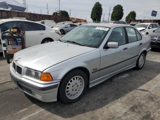 BMW 328i