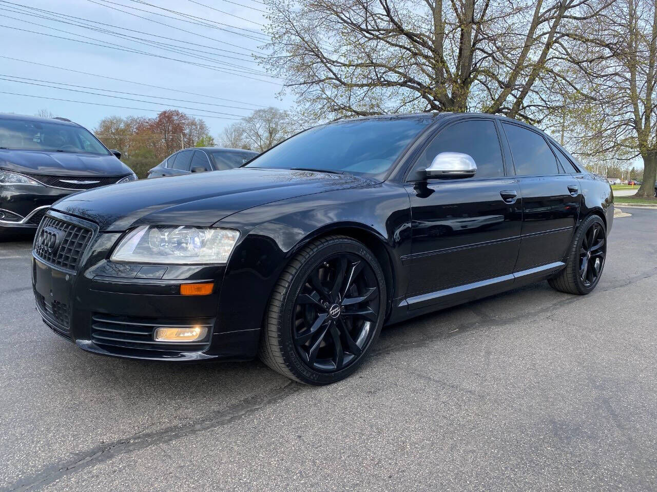 2009 AUDI S8