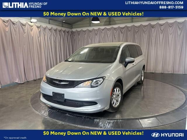 2023 CHRYSLER Voyager