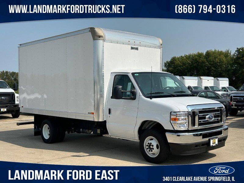 2025 FORD E-450