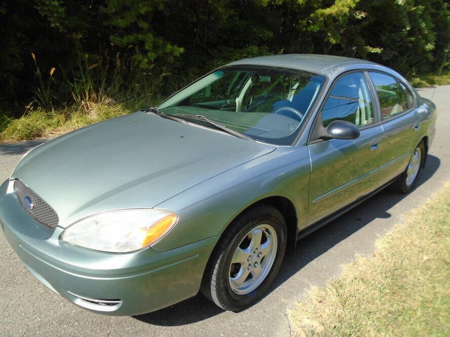 Ford Taurus