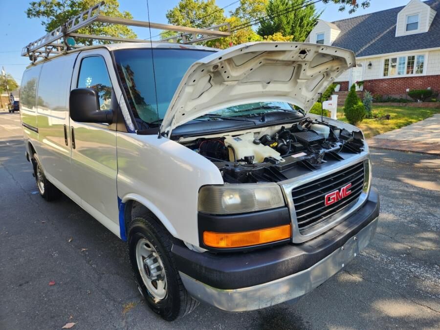 GMC Savana