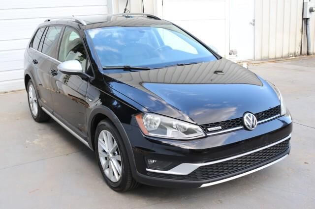 2017 VOLKSWAGEN Golf Alltrack