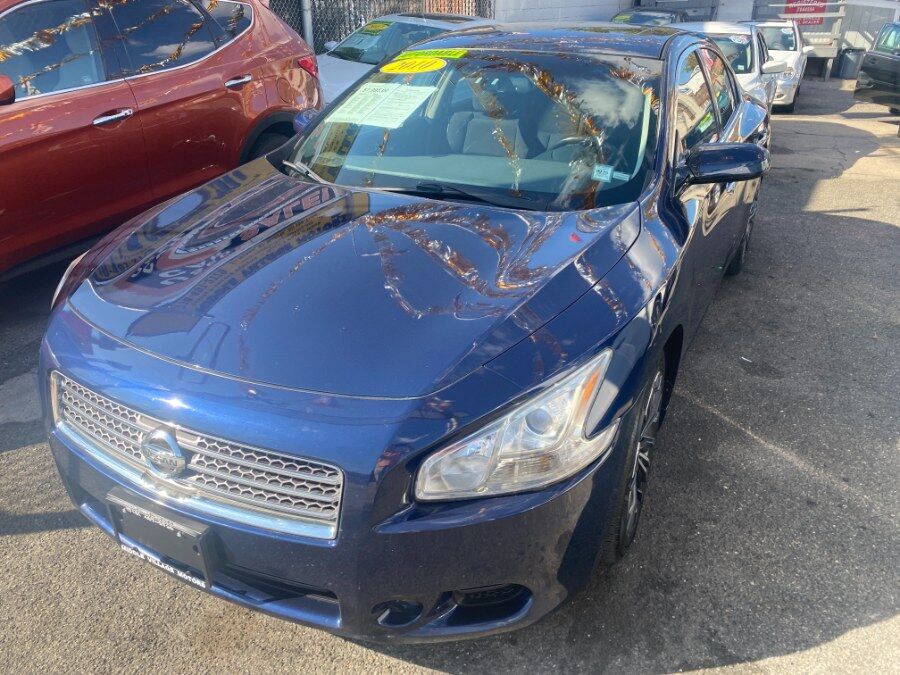 Nissan Maxima