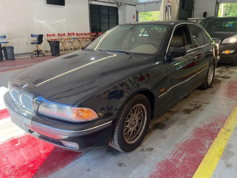 BMW 528i