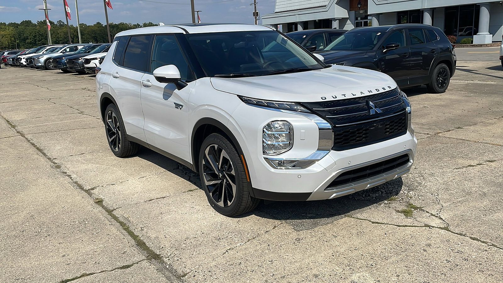 2025 MITSUBISHI Outlander