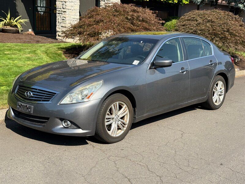 2013 INFINITI G37