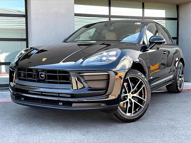 2025 PORSCHE Macan