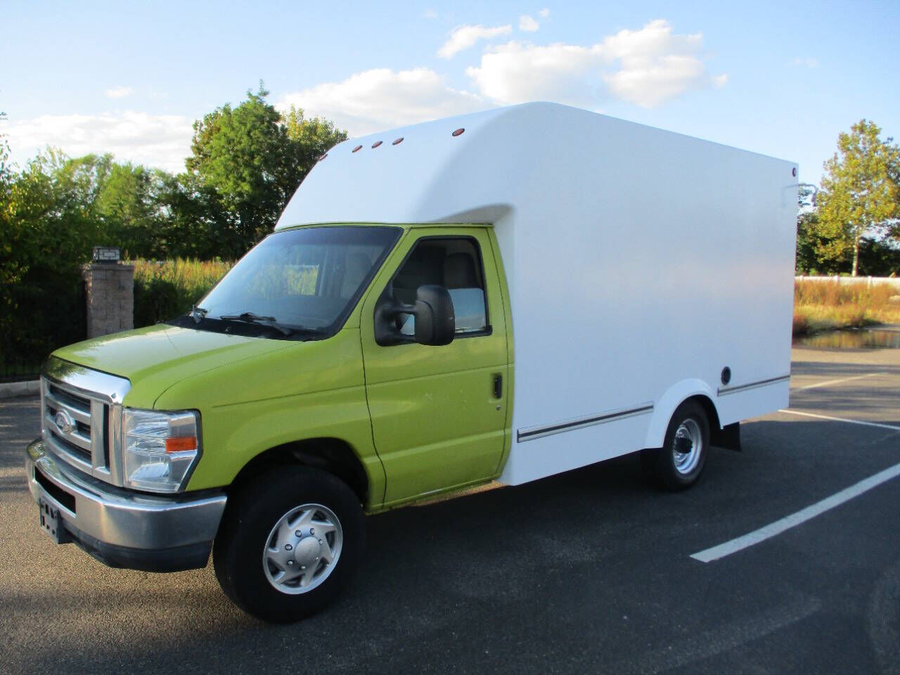 2014 FORD E-350
