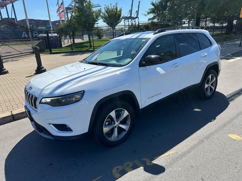 2022 JEEP Cherokee