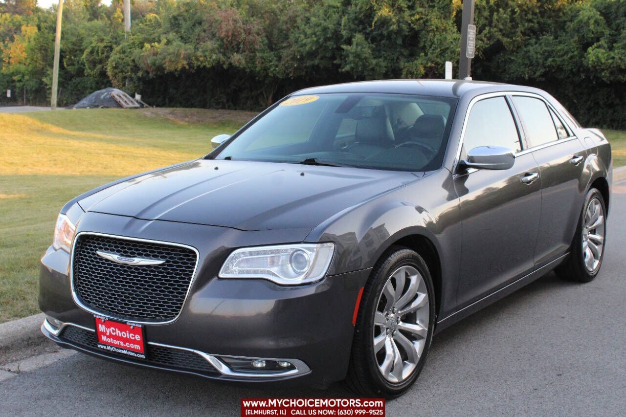 2019 CHRYSLER 300