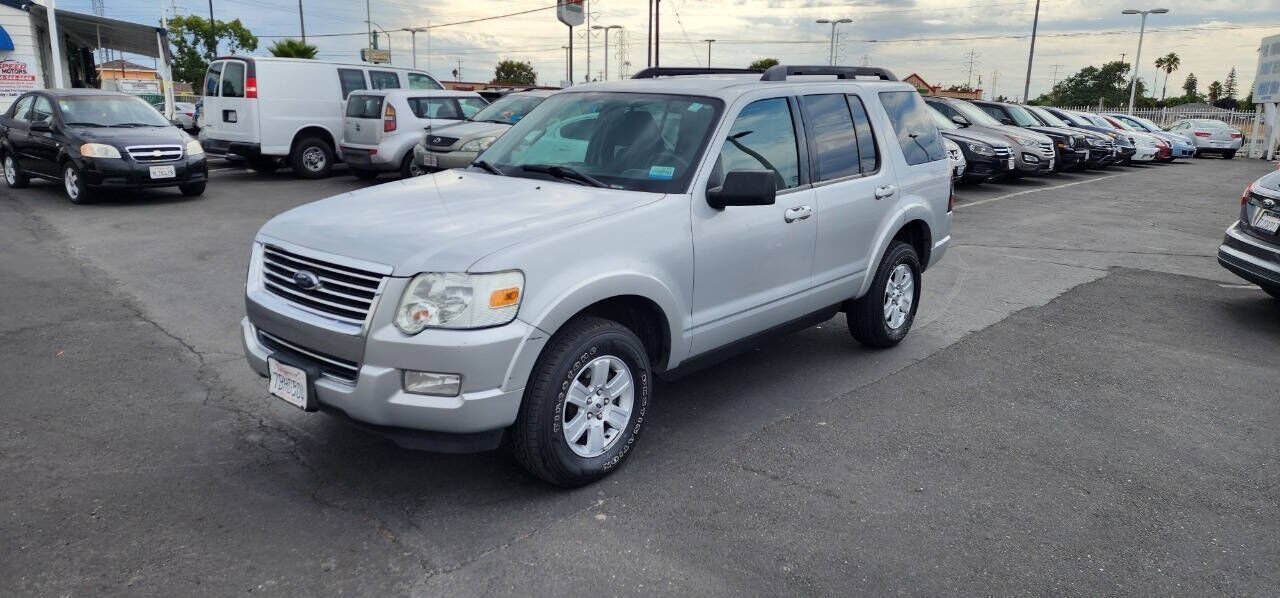 Ford Explorer