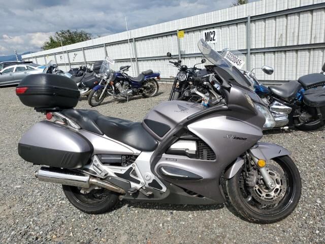 Honda ST1300A