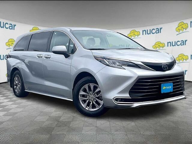 2022 TOYOTA Sienna