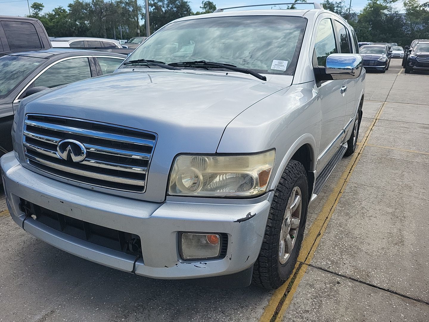 Infiniti QX56