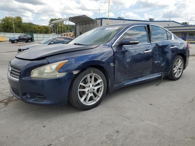 Nissan Maxima