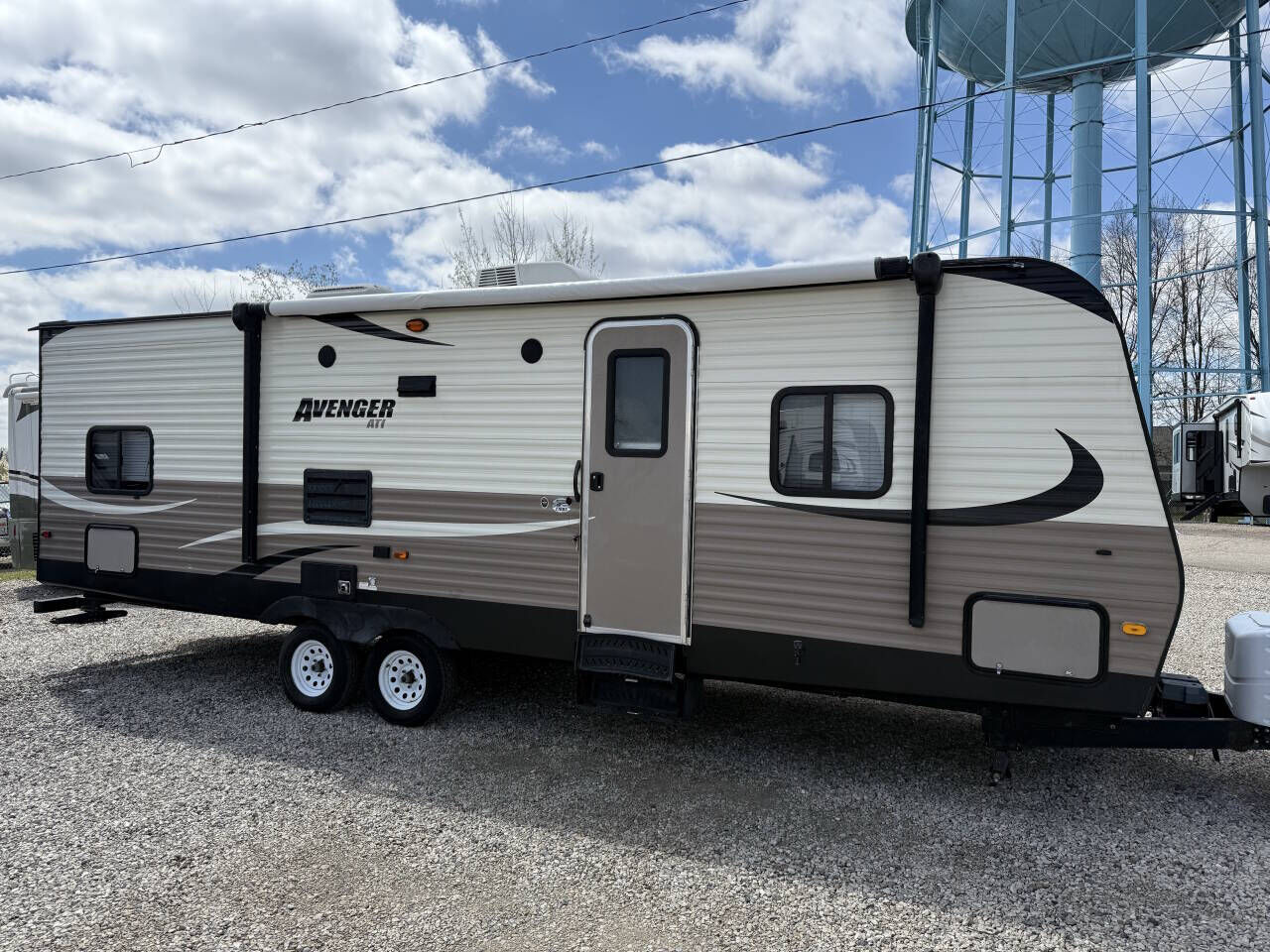 2016 FOREST RIVER Avenger