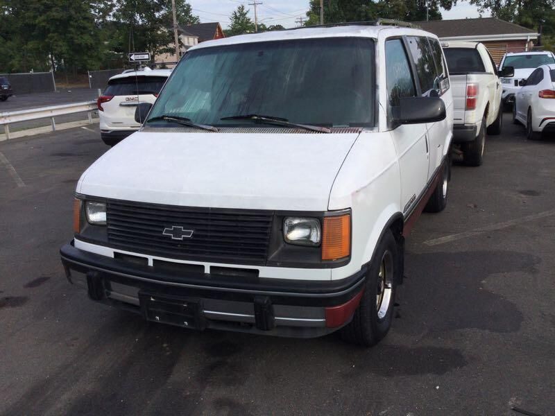 Chevrolet Astro Van