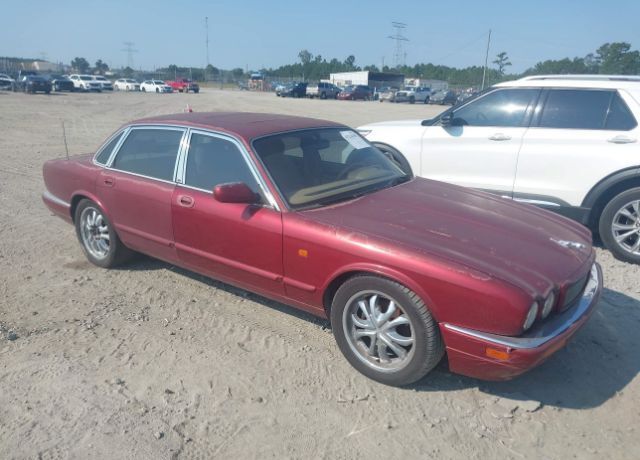 Jaguar XJR