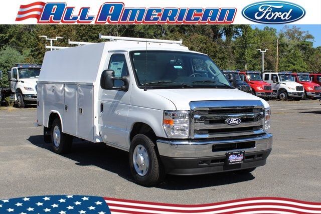 2026 FORD E-350