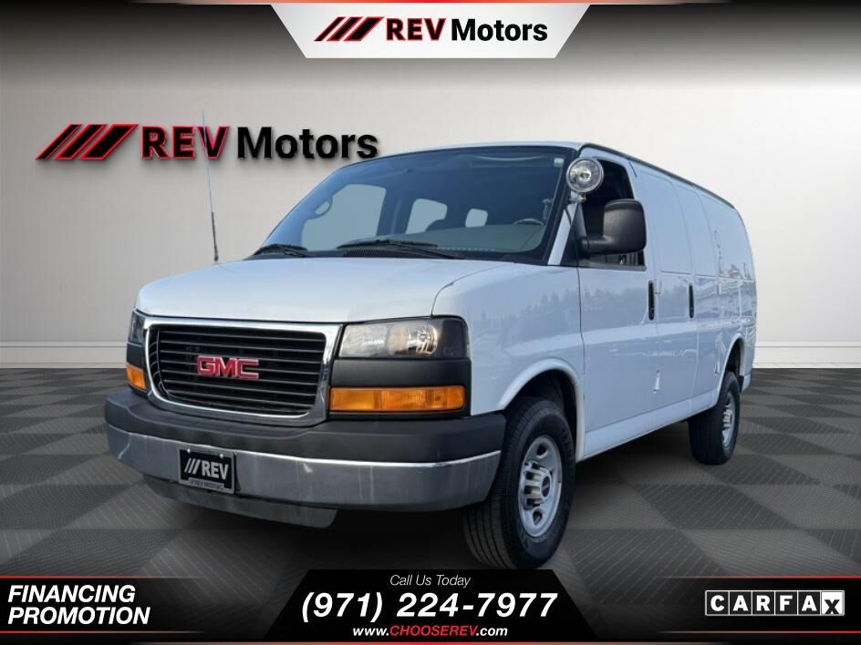 GMC Savana