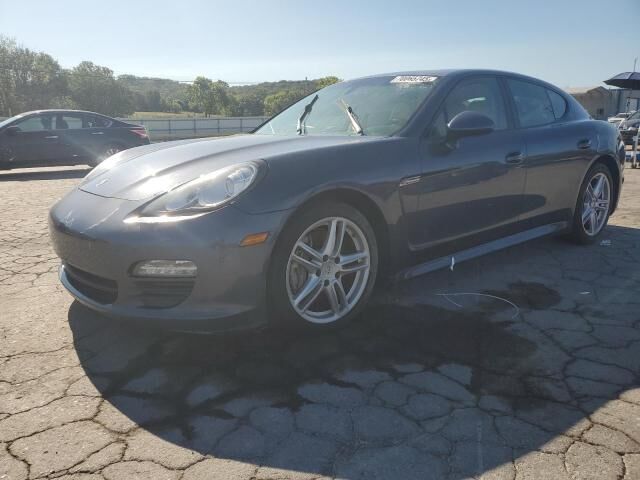 2011 PORSCHE Panamera