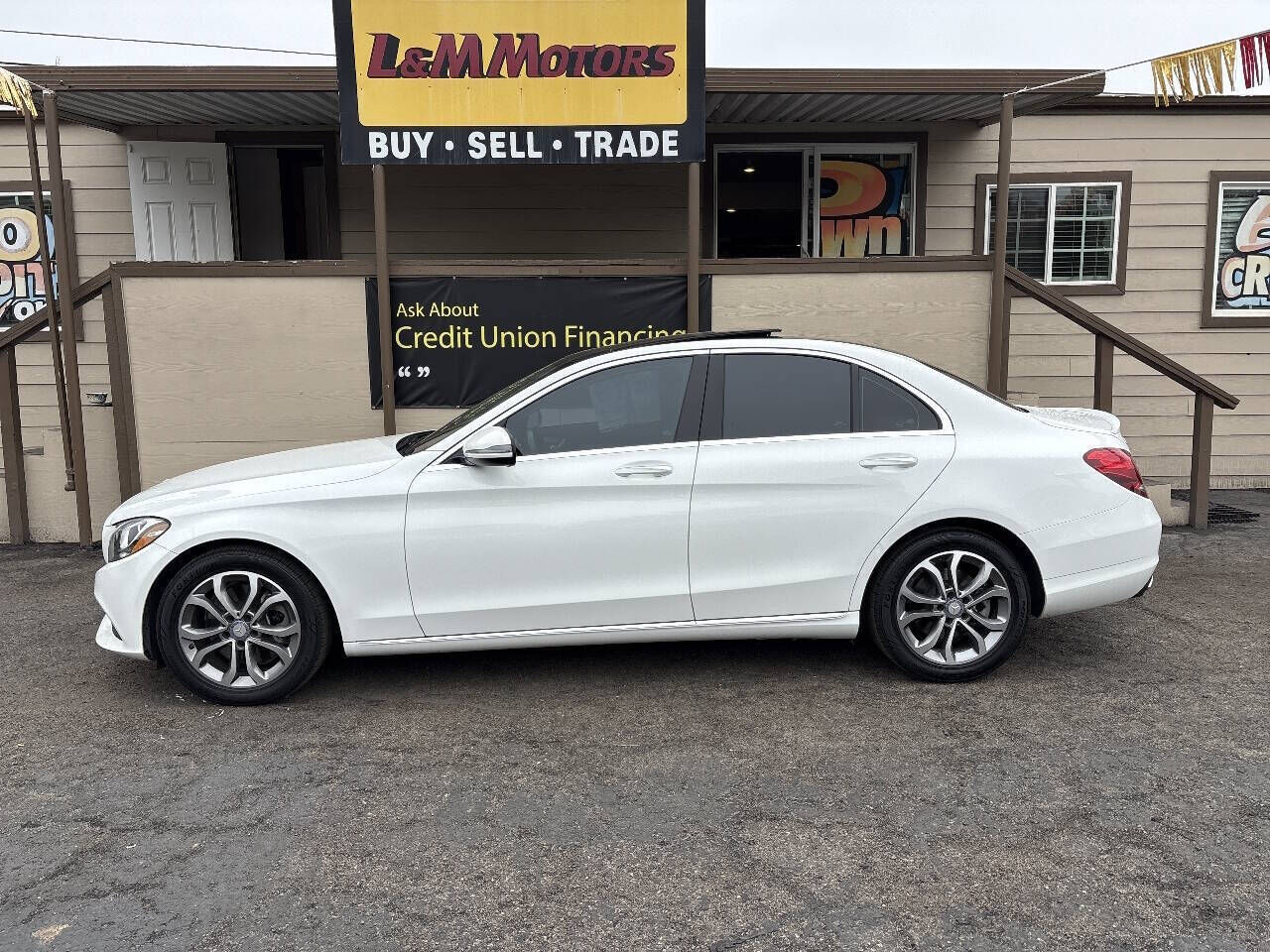 2017 MERCEDES-BENZ C-Class
