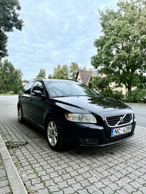 Volvo V50