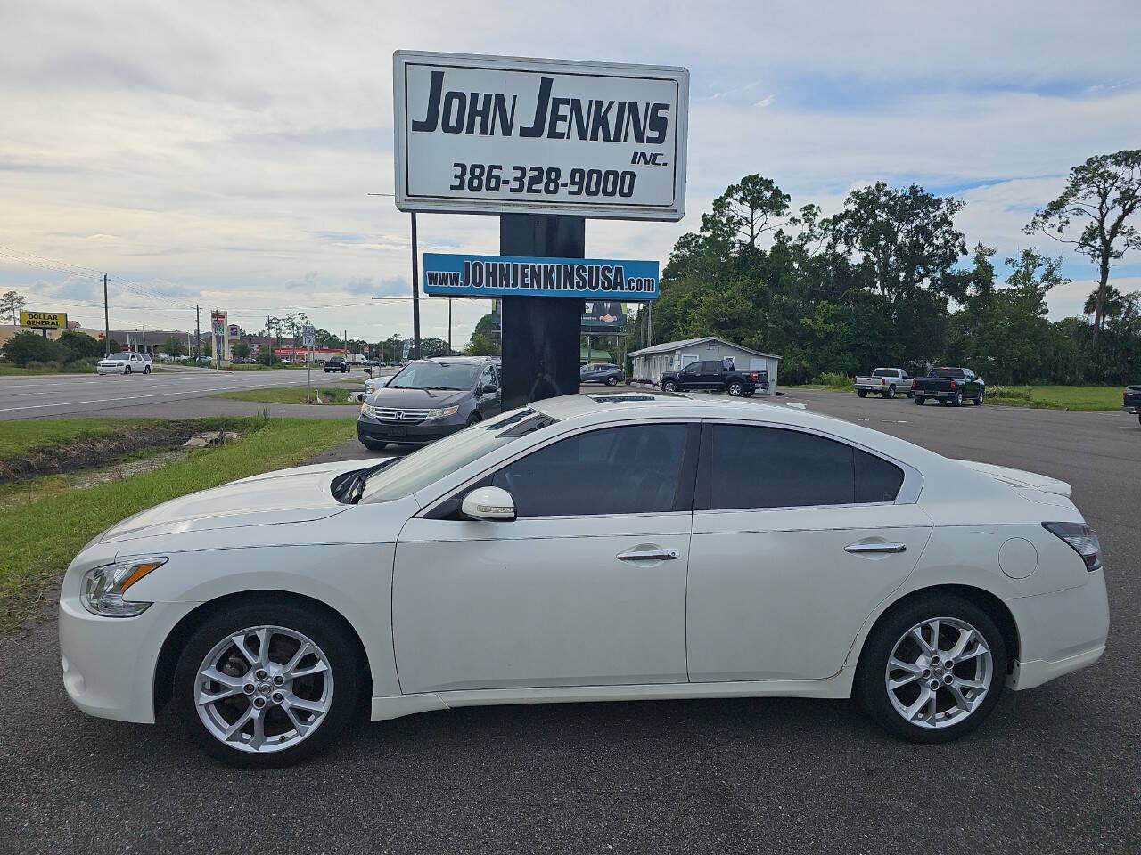 Nissan Maxima