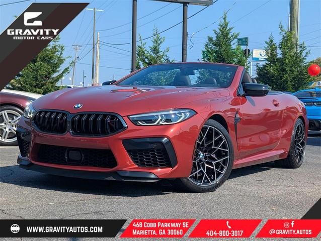 2022 BMW M8