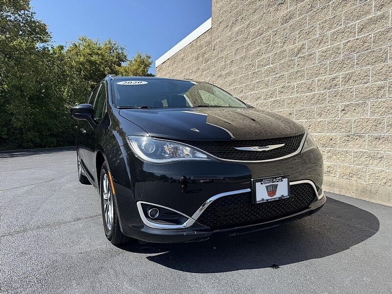 2020 CHRYSLER Pacifica