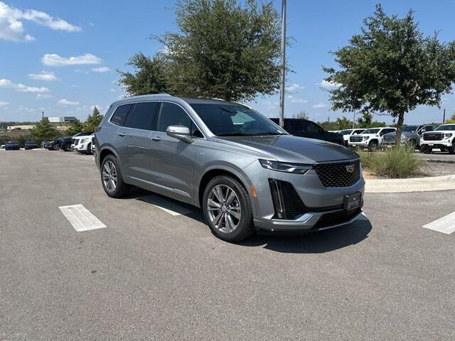 2025 CADILLAC XT6