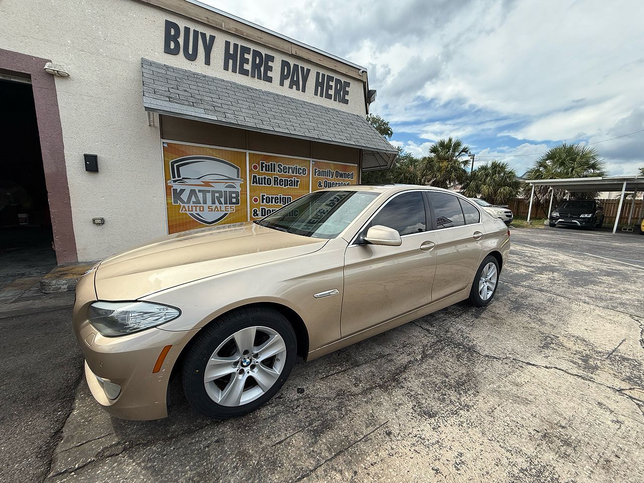 BMW 528i