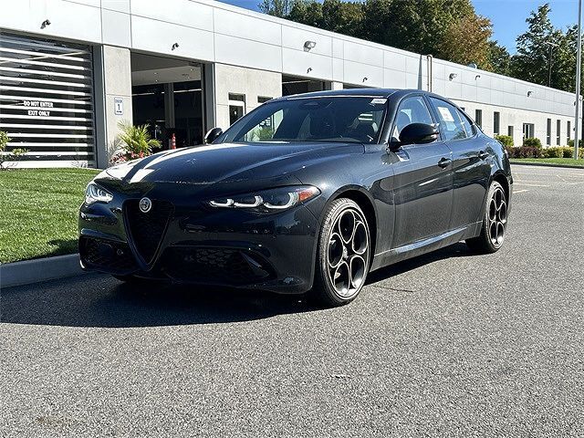2025 ALFA ROMEO Giulia